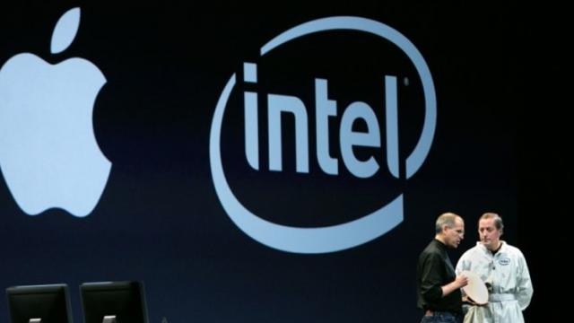 <b>Modelele iPhone din 2018 ar putea folosi modemuri Intel în exclusivitate, lăsând Qualcomm pe tuşă</b>Conform unor zvonuri sosite online, se pare că Apple va utiliza în exclusivitate doar modemuri Intel pe modelele iPhone din acest an, renunțând astfel complet la soluțiile Qualcomm. Decizia a fost luată cel mai probabil după ce americanii s-au