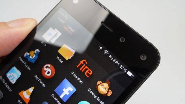 <b>Amazon Fire Phone Review: mult ”foc” pentru nimic (Video)</b>Amazon Fire Phone este primul telefon al celor de la Amazon, lansat vara trecută, după o serie de e-readere şi tablete. L-am primit în teste de la Quickmobile.ro şi aflaţi că acest model iese în evidenţă prin camerele sale frontale,...