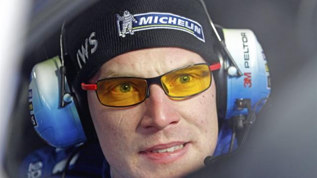 <b>Turul Magazinelor #208: Turul ochelarilor de soare, ochelarilor pentru şoferi şi ochelarilor spion</b>Azi suntem cu ochii pe voi şi pe ofertele care implică accesorii pentru ochii voştri. E vorba despre perechi de ochelari de condus, ochelari de soare, dar avem şi o pereche de ochelari-spion. Şi ca bonus avem şi Oculus Rift începând să scadă spre preţuri