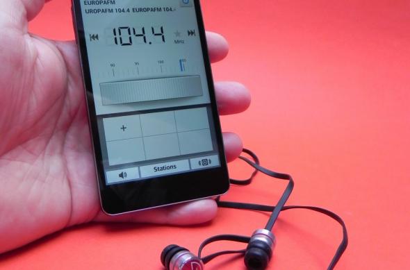 Review LG Optimus G: mai bun decât Nexus 4, superior lui Xperia Z, camera ușor dezamăgitoare (Video): lg_optimus_g_review_mobilissimo_ro_04jpg.jpg