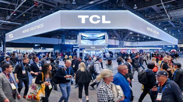 <b>TCL a fost recompensată cu cinci premii EISA; televizoare Mini LED pentru toate tipurile de utilizatori și un soundbar cu preț accesibil</b>TCL a bifat cinci trofee în ediția 2025–2026 a competiției EISA, cu patru modele TV și un soundbar. Produsele acoperă mai multe segmente: ecrane foarte mari, soluții pentru gaming, dar și modele gândite pentru uz zilnic sau pentru cei care vor..