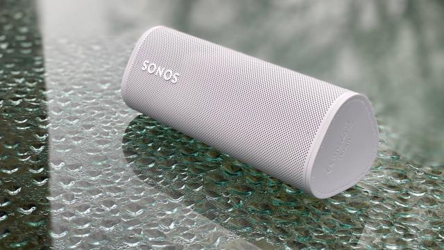 <b>Sonos ia în calcul dezvoltarea unui asistent vocal propriu și supune la sondaj ideea unui astfel de produs</b>Sonos a venit în acest an pe piață cu numeroase produse audio interesante, de la Roam - prima sa boxă portabilă și până la SYMFONISK Picture Frame WiFi Speaker - un tablou boxă inedit. Astăzi aflăm ceva care se încadrează