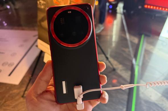 Lansare Xiaomi 15 Art Safari: Xiaomi (6).jpg