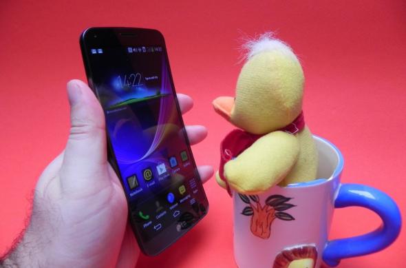 LG G Flex Review: telefonul curbat Își flexează mușchii, se dovedește "subțire" În unele aspecte (Video): lg_g_flex_review_mobilissimo_ro_56jpg.jpg