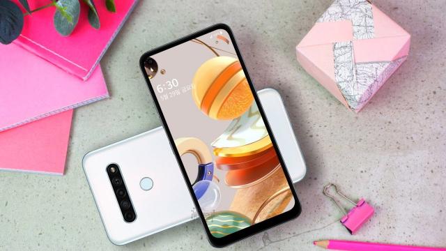 <b>LG înregistrează denumirile a 3 noi telefoane mid-range în Coreea de Sud: LG Q43, Q63s și Q83</b>După cum bine știți, sud-coreenii de la LG Electronics au la activ și seria de telefoane mid-range "Q" - lineup în care am văzut lansate pe parcursul acestui an câteva terminale foarte interesante precum LG Q61