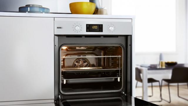 <b>REDUCERI REALE Altex: azi avem mini PC Intel și cuptor incorporabil la sub 1.000 lei fiecare</b>Cei de la Altex ne-au surprins la început de săptămână cu o nouă campanie de EXTRA REDUCERI (detalii aici), dar continuă să ne ofere și secțiunea dedicată de REDUCERI REALE cu noi oferte zi de zi