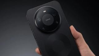 CTO-ul Huawei Zheng Jun spune că Mate 90 va folosi un cip bazat pe „legea Tao (τ)”, prezentată în zilele trecute