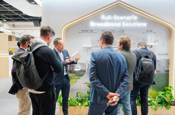 Routere, gateway-uri și ceasuri smart; TCL combină AI și securitate F-Secure în noile lansări: TCL-03.jpg