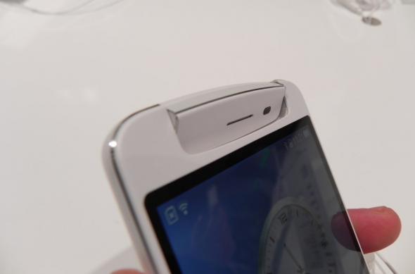 MWC 2014: Oppo N1 hands on preview - primul telefon cu cameră rotativă pe care Îl vedem și un OS custom atractiv (Video): dscn4926jpg.jpg