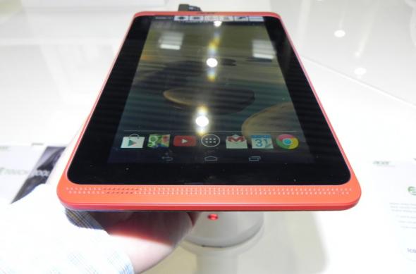 Acer Iconia B1-720 hands on preview: tableta dual core accesibilă și compactă (Retro MWC 2014 - Video): dscn5070jpg.jpg