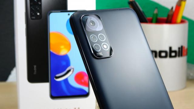 <b>Turul Magazinelor #1119: Redmi Note 11 sub 750 lei, telefoane Black 4 şi 5 la preţ bun, aparat de aer condiţionat Gree cu montare</b>Luăm o pauză după grindină şi furtuni şi ne refugien la o sursă de curent suficient cât să răsfoim ofertele momentului. Nu de alta, dar la eMAG a început Revoluţia Prețurilor, cu tăieri de preţuri de peste 40% la unele produse. Aşa a luat naştere