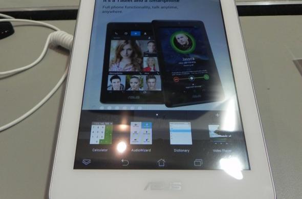 ASUS FonePad 7 LTE hands on preview: același FonePad accesibil, acum cu versiuni LTE și dual SIM (Retro MWC 2014 - Video): dscn5084jpg.jpg