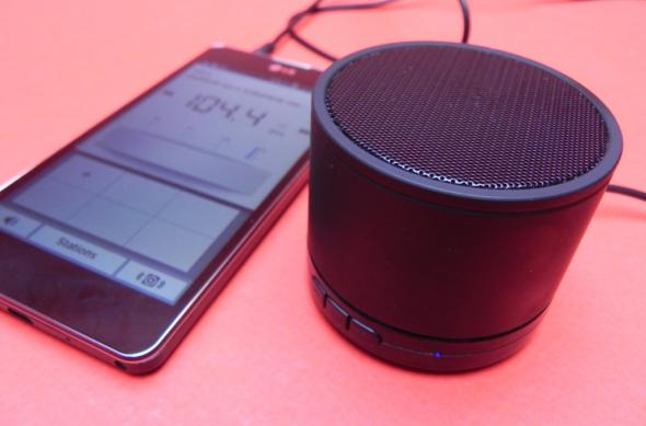 Colia Sound review: petrecerea Începe cu acest difuzor extern! (Video): colia_sound_black_beat_07jpg.jpg