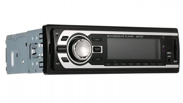 <b>JSD-8027BT este un player auto ce vine cu USB, Bluetooth, telecomandă și port auxiliar; costă 18.98 dolari pe Cafago.com</b>În oferta retailerului chinez Cafago.com găsim astăzi player-ul auto JSD-8027BT la un preț de numai 18.98 dolari. Suma de față este disponibilă odată cu aplicarea unui cod promoțional pe care magazinul ni-l ofertă astăzi și aflați că printre