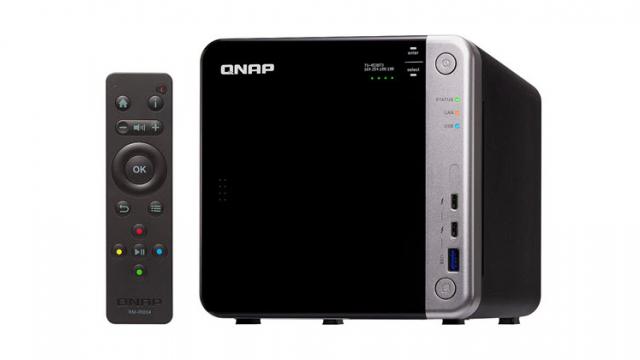 <b>QNAP TS-453BT3 este un nou NAS cu Thunderbolt 3 şi 4 sertare, ideal pentru fotografi şi creativi</b>În zona serverelor de rețea debutează de astăzi și modelul QNAP TS-453BT3, un NAS cu porturi Thunderbolt 3 și 4 sertare ce se remarcă prin viteza crescută de transfer și elementele de conectivitate. Produsul de față este deja disponibil la comandă