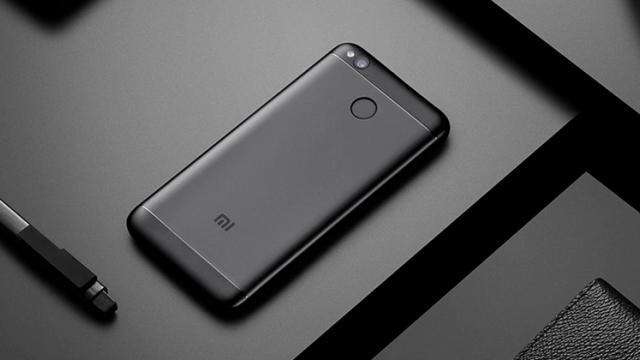 <b>Xiaomi Redmi 4X (3 GB RAM) la 129.99 dolari pe GearBest.com! Ofertă valabilă până la sfârșitul săptămânii</b>Pentru această zi cei de la GearBest vin cu noi vouchere de reducere pentru achiziția a două telefoane interesante ca raport preț-specificații. Primul de pe listă este Xiaomi Redmi 4X în varianta globală cu 3 GB RAM și 32 GB de stocare flash