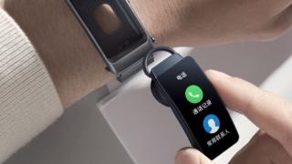Huawei anunță brățara fitness TalkBand B6 cu rol de headset Bluetooth și ceasul inteligent Kids Watch 4X
