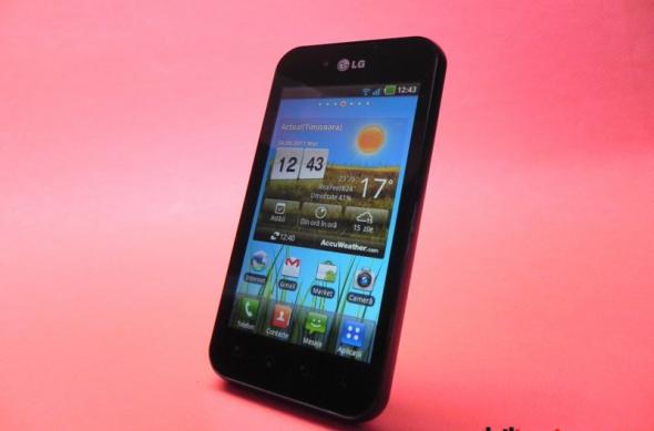 Review LG Optimus Black - display atractiv, preț de invidiat și Android customizat (Video): lg_optimus_black_36.jpg