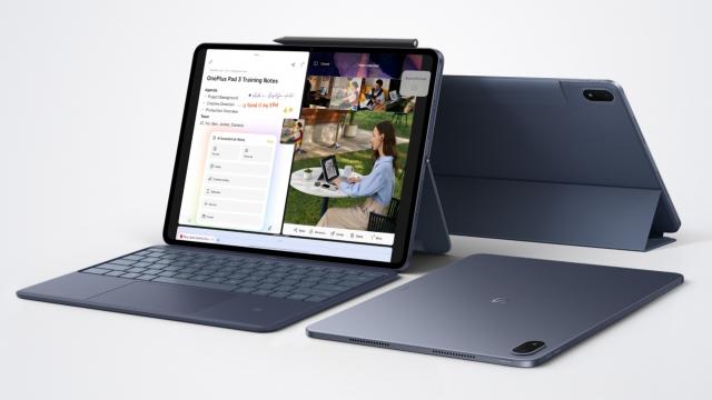 <b>Preț și disponibilitate OnePlus Pad 3 în România (husă cu tastatură dedicată cadou la precomandă)</b>OnePlus tocmai a prezentat cea mai nouă și puternică tabletă din portofoliu. Se numește OnePlus Pad 3, iar de azi e disponibilă la precomandă, inclusiv în România. Sunt și bonusuri atractive la achiziția sa, precum o husă cu tastatură smart