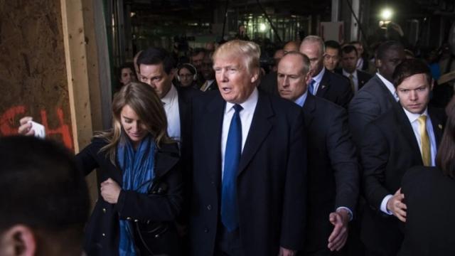 <b>SUA în impas! Administrația Trump vrea să creeze un rival domestic pentru Huawei sau să finanțeze rivalii Ericsson și Nokia pentru a rămâne în scena globală telecom</b>Povestea Huawei-SUA continuă, de această dată cu probleme pentru națiunea condusă de Trump. Potrivit unui raport emis de către publicația Financial Times aflăm că SUA au ajuns într-un impas odată cu interdicțiile date