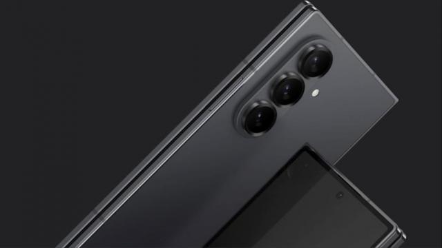 <b>Samsung Galaxy Z Fold7 va primi o mulțime de upgrade-uri: Procesor Snapdragon 8 Elite, cameră de 200 MP, display mai mare</b>Samsung pare că se pregătește să aducă upgrade-uri serioase pentru pliabile în acest an. Galaxy Z Fold7 ar urma să primească îmbunătățiri pe care fanii le așteptau. Un leak proaspăt ne spune că debutul va avea loc în iulie, iar device-ul va sosi