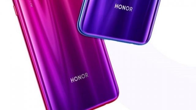 <b>Telefoanele viitoare din seria Honor V40 vor sosi numai cu procesoare MediaTek</b>În noiembrie scriam despre telefoanele din seria Honor V40, aşteptate să debuteze chiar în această lună. Acum se pare că ar fi fost amânate până în ianuarie şi în loc să vină cu două variante de procesor, vor adopta doar MediaTek-uri. Alte teorii despre