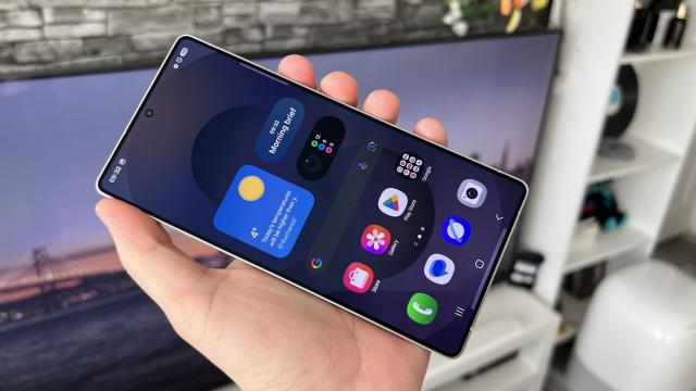 <b>Samsung Galaxy S25 Ultra: Benchmark-urile epocii de 3 nanometri, cu nuclee noi Oryon, tactate mai sus</b>Samsung Galaxy S25 Ultra face trecerea la un procesor Qualcomm Snapdragon 8 Elite, de 3 nanometri. S24 Ultra avea un Snapdragon 8 Gen 3 de 3 nanometri. S-au produs schimbări majore ale nucleelor aici. Qualcomm a decis să treacă la propriile nuclee
