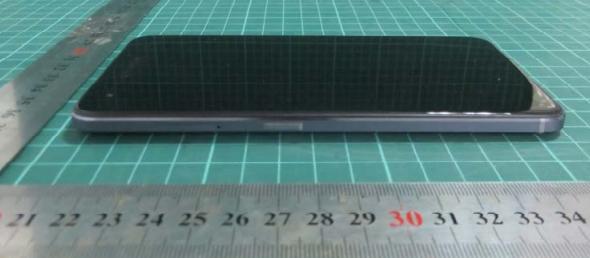 Vodafone Smart V8 - Fotografii FCC: Vodafone-Smart-V8_005.jpg