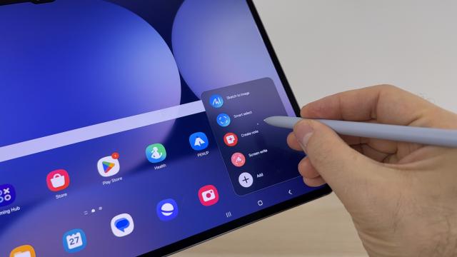 <b>Galaxy Tab S11 vine în toamnă; Seria de tablete de top ar debuta în septembrie 2025</b>Samsung pregătește lansarea noii serii de tablete flagship, Galaxy Tab S11. Acum pare că avem și o fereastră estimativă de lansare pentru acest lineup. Informația vine direct de la un oficial Samsung din Africa de Sud, care a confirmat, într-un interviu