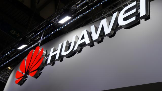 <b>Huawei se află pe locul 2 în rândul companiilor cu cele mai multe brevete înregistrate în Europa; Întrece LG, Qualcomm şi Samsung</b>Deseori scriem despre brevete Samsung şi Apple şi ne raportăm la Biroul SUA de Brevete şi Trademark-uri, dar azi avem şi veşti de la Biroul European de Brevete. Acesta a anunţat un top 10 al companiilor care au aplicat pentru cele mai multe brevete în Eur