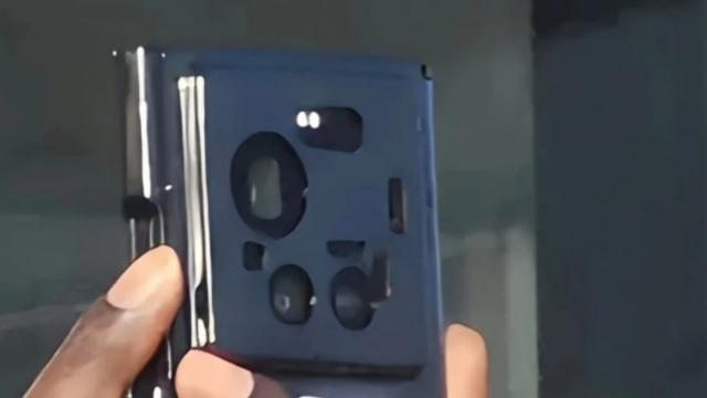 <b>Două modele Xiaomi 17 Ultra în plan pentru Europa; Leica Leitzphone Edition ar aduce un design diferit</b>Xiaomi se pregătește serios pentru lansarea globală a seriei Xiaomi 17, iar indiciile recente arată că modelul 17 Ultra ar putea debuta în Europa într-o formă neașteptată. Două versiuni ale telefonului au apărut în bazele de date de certificare din China