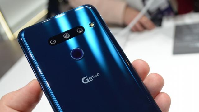 <b>LG G8 ThinQ se pregătește de debut pe marile piețe, dar nici o veste încă despre sosirea în România</b>Deși smartphone-urile lansate de către sud-coreenii de la LG Electronics în ultimul an au fost tare interesante prin prisma dotărilor oferite la pachet, publicul român a fost privat de achiziția acestora în primă fază