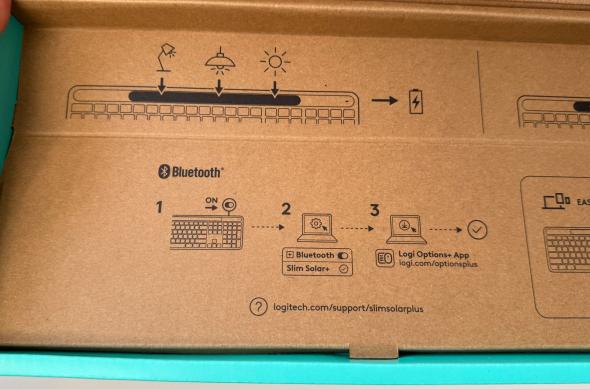 Logitech Signature Slim Solar+ K980 - Unboxing: Logitech (13).jpg
