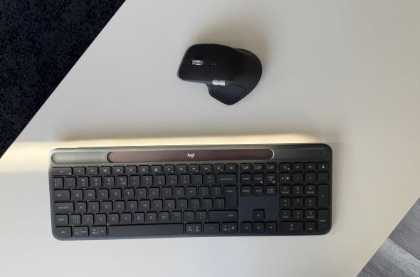 Logitech Signature Slim Solar+ K980 - Design: Logitech (57).jpg