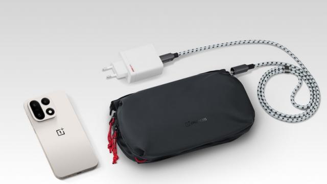 <b>Ce bonusuri vei primi la achiziţia unui OnePlus 15 în Europa?</b>OnePlus 15 a primit un număr uriaş de teasere, chiar de la compania din spatele său. Ei bine, azi aflăm şi cum stă cu oferta de lansare. Mai precis, care sunt bonusurile pregătite pentru consumatorii din Europa