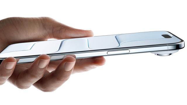 <b>A fost Fake News! Apple de fapt nu taie producţia de iPhone Air</b>Am recomandat precauţie maximă în articolul în care am scris despre faptul că Apple ar reduce producţia lui iPhone Air. Asta pentru că sursa era un articol din China şi m-am mai „fript” cu produse Apple noi, cărora li se cântă prohodul. Bine, la Apple