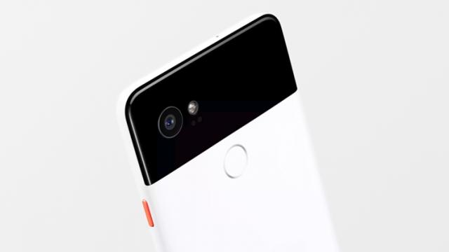<b>Chip-ul foto Visual Core de pe Google Pixel 2 este spre uimirea tuturor produs de către Intel</b>Am aflat în ultima vreme și faptul că terminalele Google Pixel 2 și Pixel 2 XL sosesc la interior cu un chipset dedicat pentru îmbunătățirea fotografiilor, acesta fiind cunoscut sub denumirea de Pixel Visual Core. Spre uimirea publicului