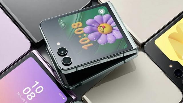 <b>Telefoane pliabile mai ieftine? Huawei lucrează la un astfel de model, iar Samsung ia în considerare un așa-zis Galaxy Z FE</b>Nu pot spune că nu avem încă telefoane pliabile ieftine, întrucât Motorola a lansat în acest an modelul RAZR 40 5G, terminal pliabil cu clapetă ce costă 2999 lei. Totuși, sunt așteptate astfel de variante și de la alte companii, cu specificații midrange