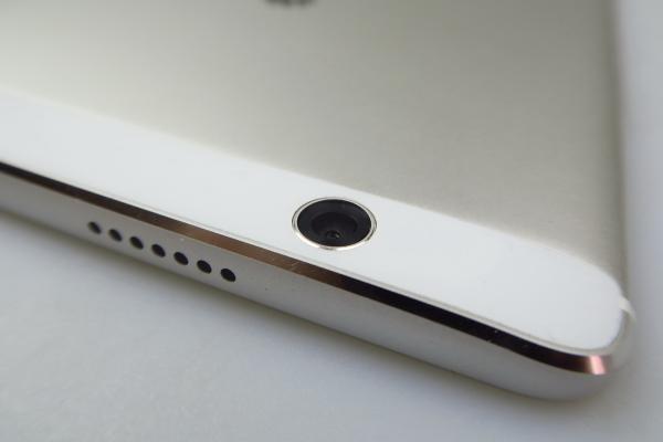 Huawei MediaPad M3: Cameră solidă pentru o tabletă, se remarcă prin selfie-uri