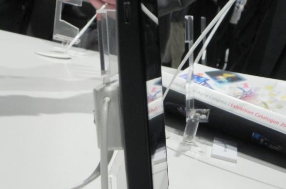 MWC 2012: Sony Xperia U preview - varianta mai mică a lui Xperia S (Video): dscn0747.jpg