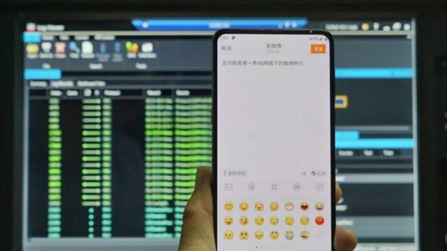 <b>Prima postare de pe Weibo via 5G vine din partea președintelui Xiaomi, folosindu-se un Mi Mix 3 (5G)</b>Iată că weekend-ul ne aduce și o premieră din China acolo unde a apărut prima postare de pe Weibo realizată prin intermediul unei conexiuni 5G. Telefonul utilizat a fost un Xiaomi Mi Mix 3 (5G) și persoana cu update-ul este nimeni altul decât
