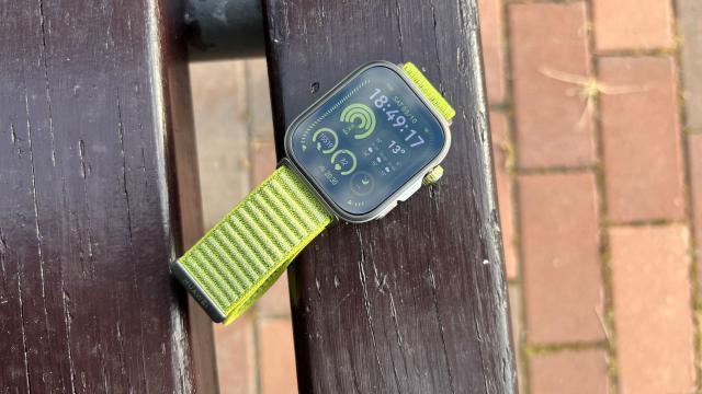 <b>HUAWEI Watch Fit 4 Pro Review: Fitness, monitorizare sănătate și fashion într-un singur produs, gata de asortat la ținutele trendy de vară </b>Evenimentul HUAWEI de pe 15 mai a însemnat mai mult decât seria HUAWEI Watch 5. Avem în fața noastră și purtabile adresate celor pasionați de sporturi în aer liber și celor care îmbină stilul cu funcționalitatea