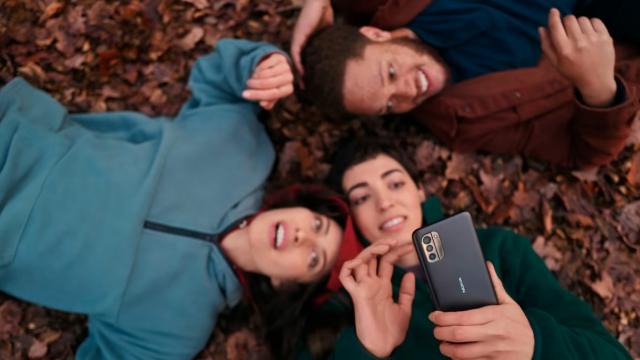 <b>Preț și disponibilitate Nokia G11 în România</b>Printre telefoanele pe care le-am văzut prezentate oficial la standul HMD Global din cadrul MWC 2022 s-a numărat și Nokia G11, smartphone din zona entry-level care nu sună rău la prețul cerut. Cât costă și alte detalii legate de sosirea sa la vânzare