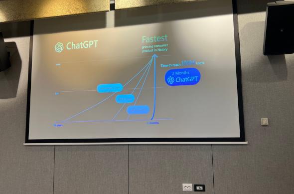 Eveniment Microsoft AI: Microsoft (1).jpg