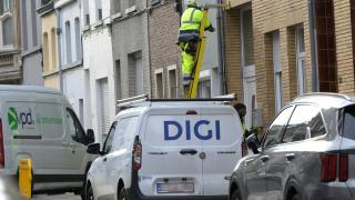Digi riscă amenzi de până la 1,5 milioane de euro în Belgia; Operatorul este acuzat că a instalat fibră fără autorizații