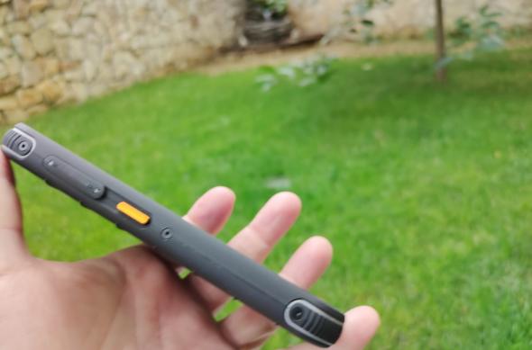 Unboxing CAT S42 (conținutul cutiei): CAT-S42_018_exposure.jpg