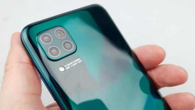 <b>Altex revine cu Reduceri REALE la mijloc de săptămână; Astăzi avem Huawei P40 Lite sub pragul de 1.100 lei</b>La mijloc de săptămână iată că cei de la Altex revin cu o nouă porție de Reduceri REALE, de această dată printre electrocasnice fiind remarcat și un smartphone foarte interesant din punct al raportului preț specificații