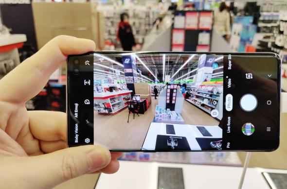 Samsung Galaxy S10+, fotografii hands-on: Samsung-Galaxy-S10_017_0.jpg
