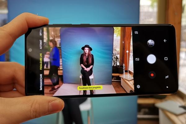 Mini Turul Magazinelor #61: OnePlus 6T cu preţ aproape ca la producător, Galaxy A9 (2018) sub 2000 lei, maşină de pâine Tefal la discount