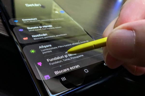 Prezentare One UI + Android Pie pe Samsung Galaxy Note 9: Night Mode, confort la utilizare cu o mână, optimizare pe steroizi (Video)